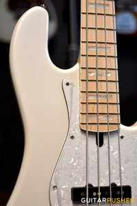 Lakland Skyline Series Darryl Jones DJ-4 4-String Signature JB Bass (Olympic White)