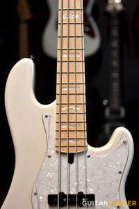 Lakland Skyline Series Darryl Jones DJ-4 4-String Signature JB Bass (Olympic White)