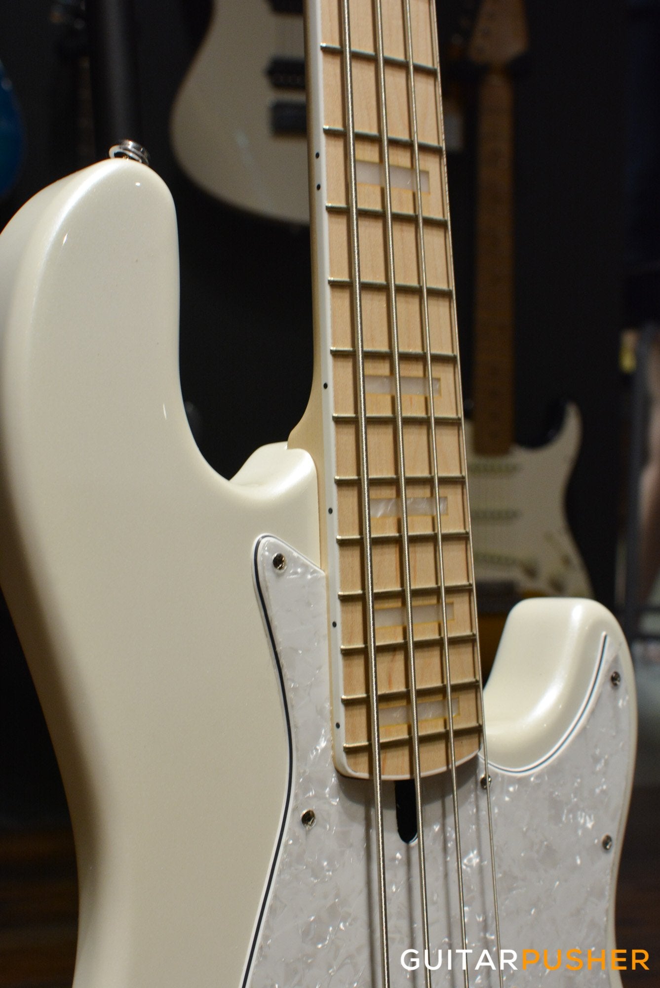 Lakland Skyline Series Darryl Jones DJ-4 4-String Signature Jazz Bass (Olympic White)