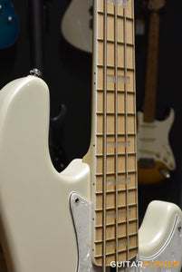 Lakland Skyline Series Darryl Jones DJ-4 4-String Signature Jazz Bass (Olympic White)