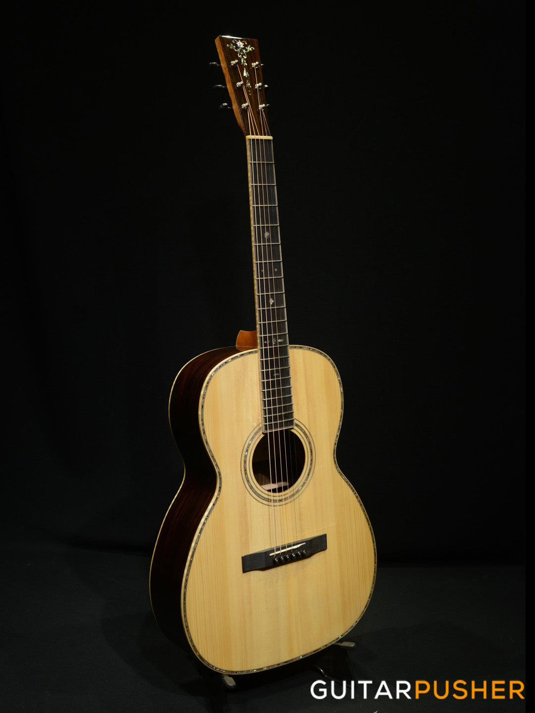 Maestro Traditional Series OO-IR AW All-Solid Wood Adirondack Spruce/Indian Rosewood Acoustic Guitar