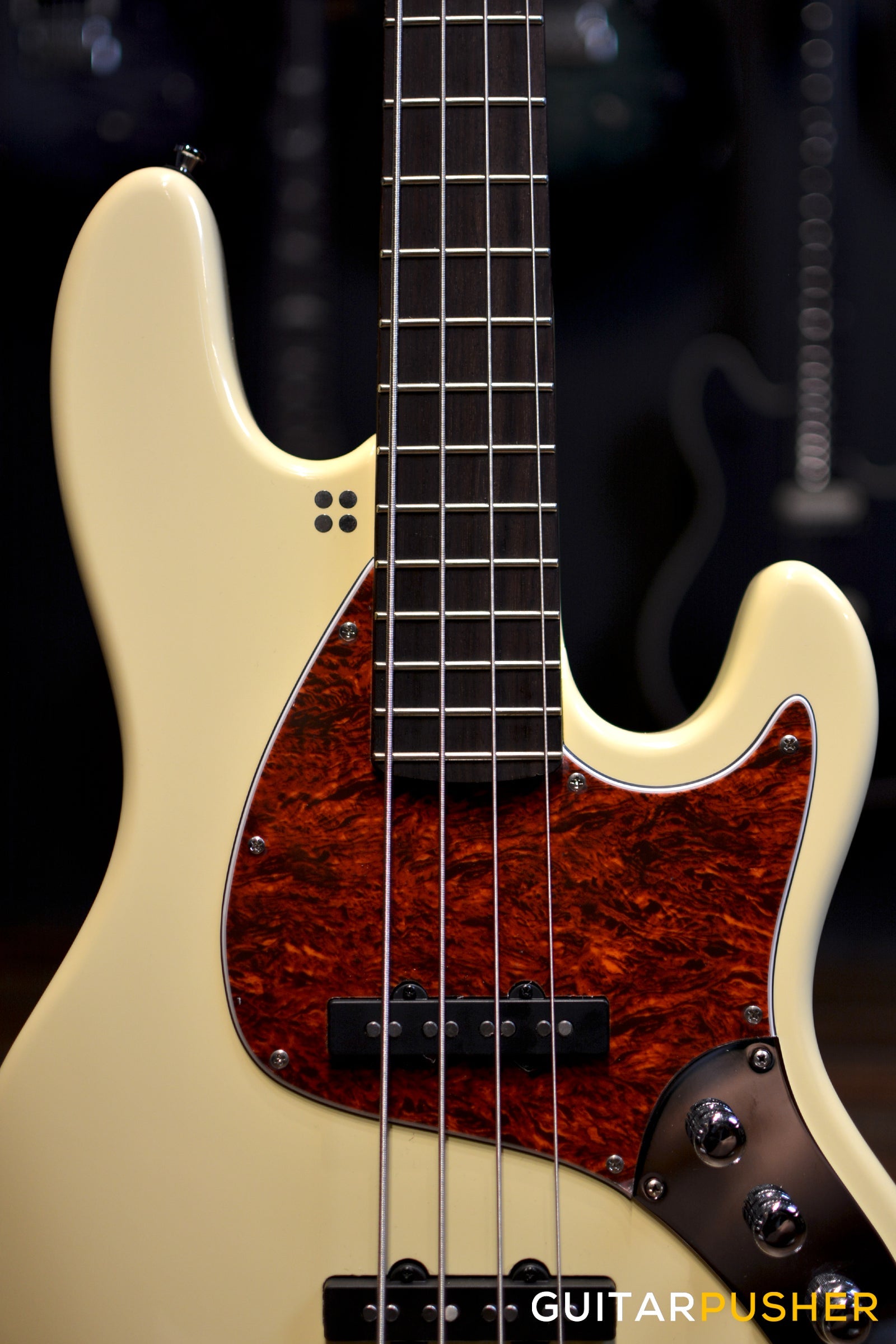 Sandberg Electra TT 4-String Bass - Cream