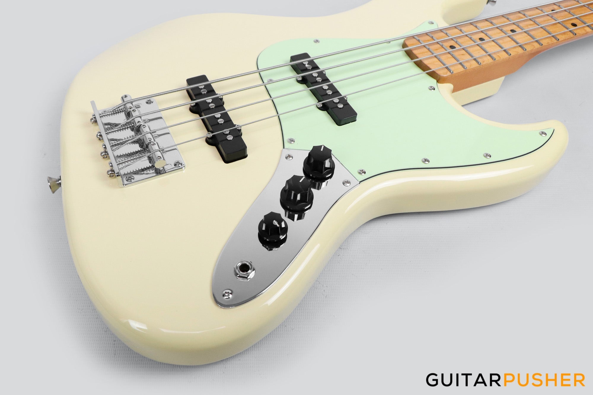 Tagima TW-73 JB Bass 4-String - Vintage White (Maple Fingerboard/Mint Green Pickguard)