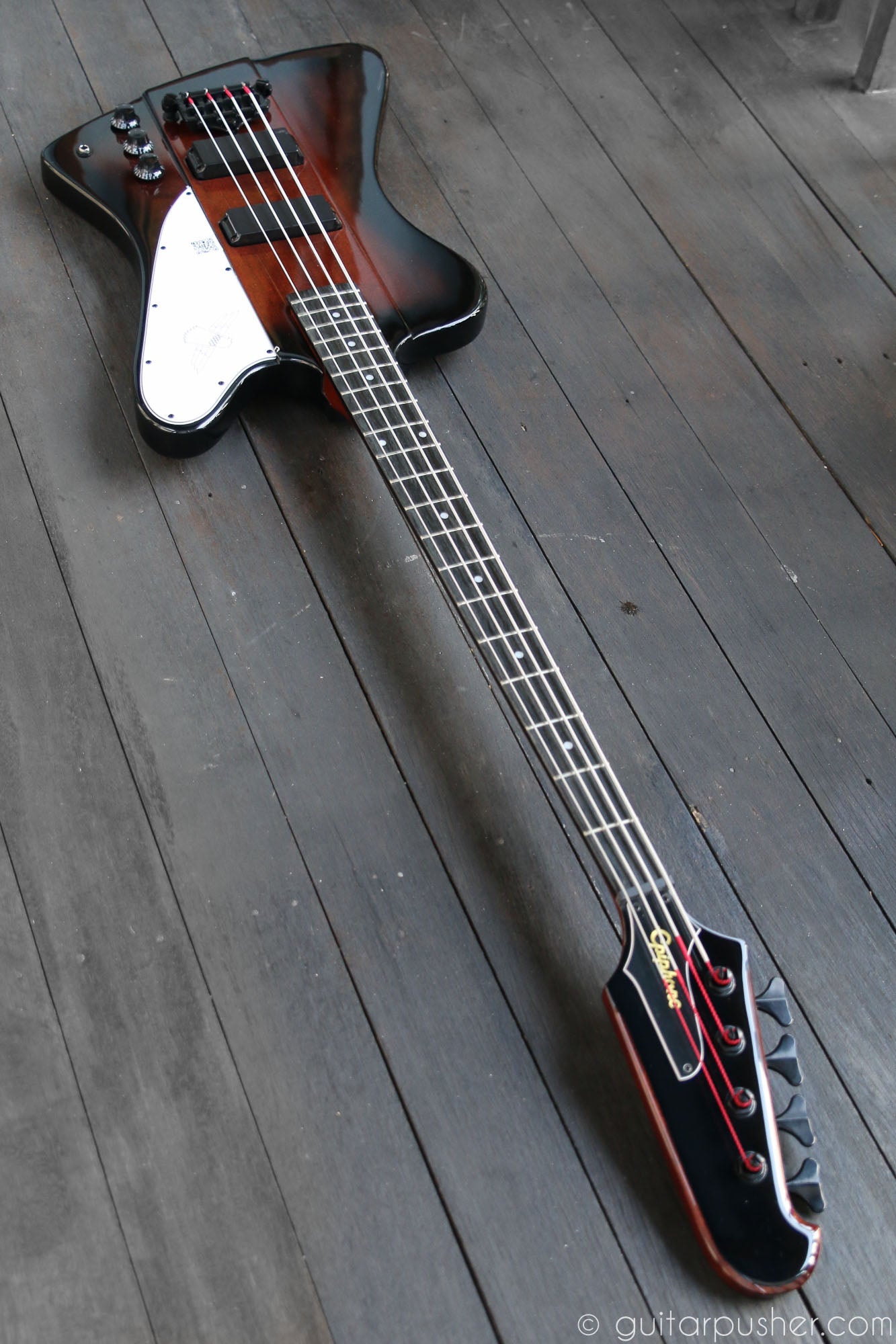 Epiphone Thunderbird Bass -Vintage Sunburst