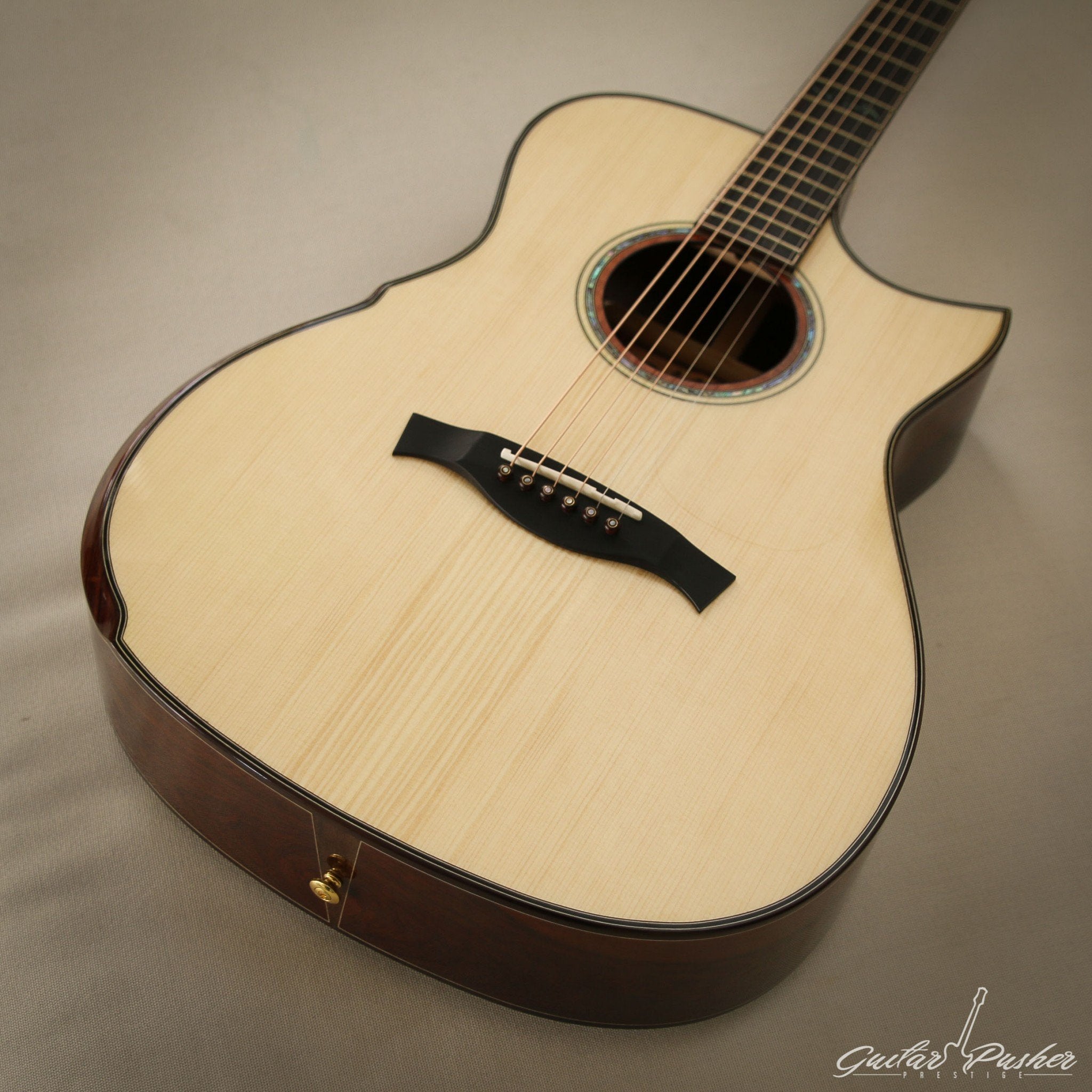 Maestro Custom Series Victoria-MR (Madagascar Rosewood) CSB