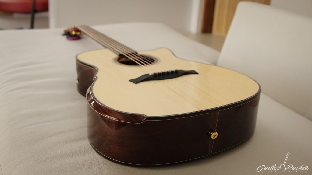 Maestro Custom Series Victoria-MR (Madagascar Rosewood) CSB